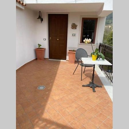 Alloggio A Via Impero Daire Lenola Dış mekan fotoğraf